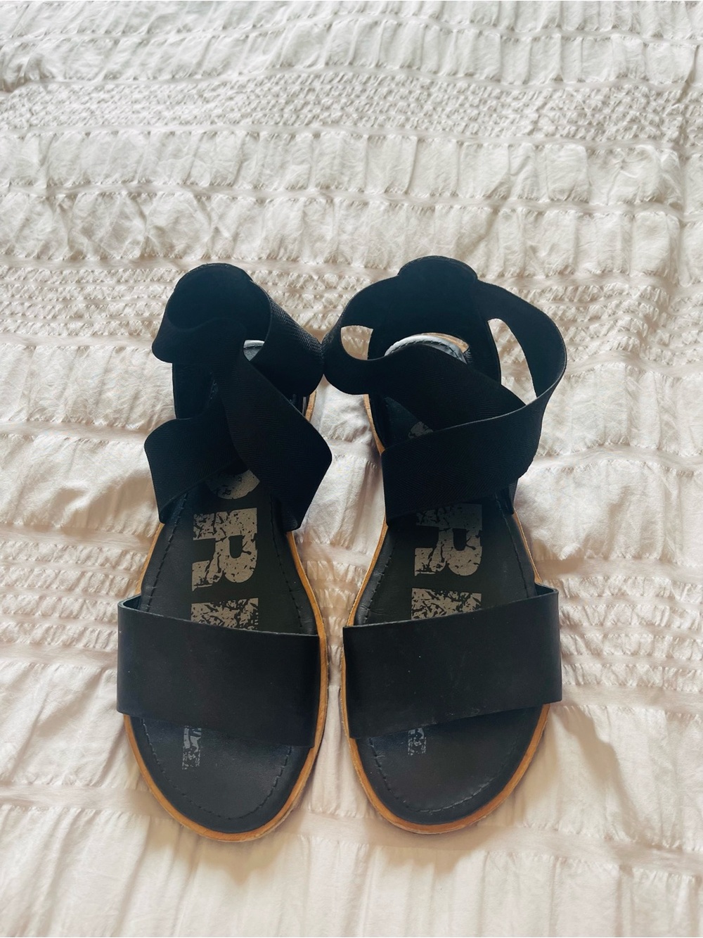 Sorel Black Wrap Elastic Sandals